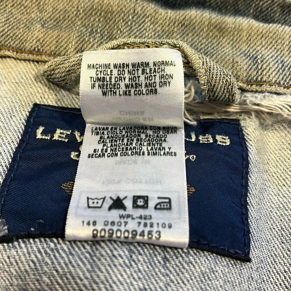 Levi Strauss signature destroyed denim vest. Size M - Picture 9 of 14